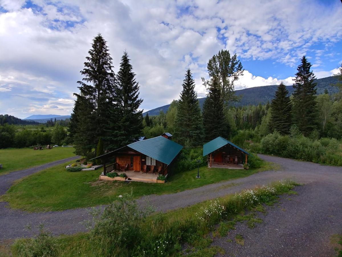 Vila Wolfwood Guest Ranch Clearwater Exteriér fotografie