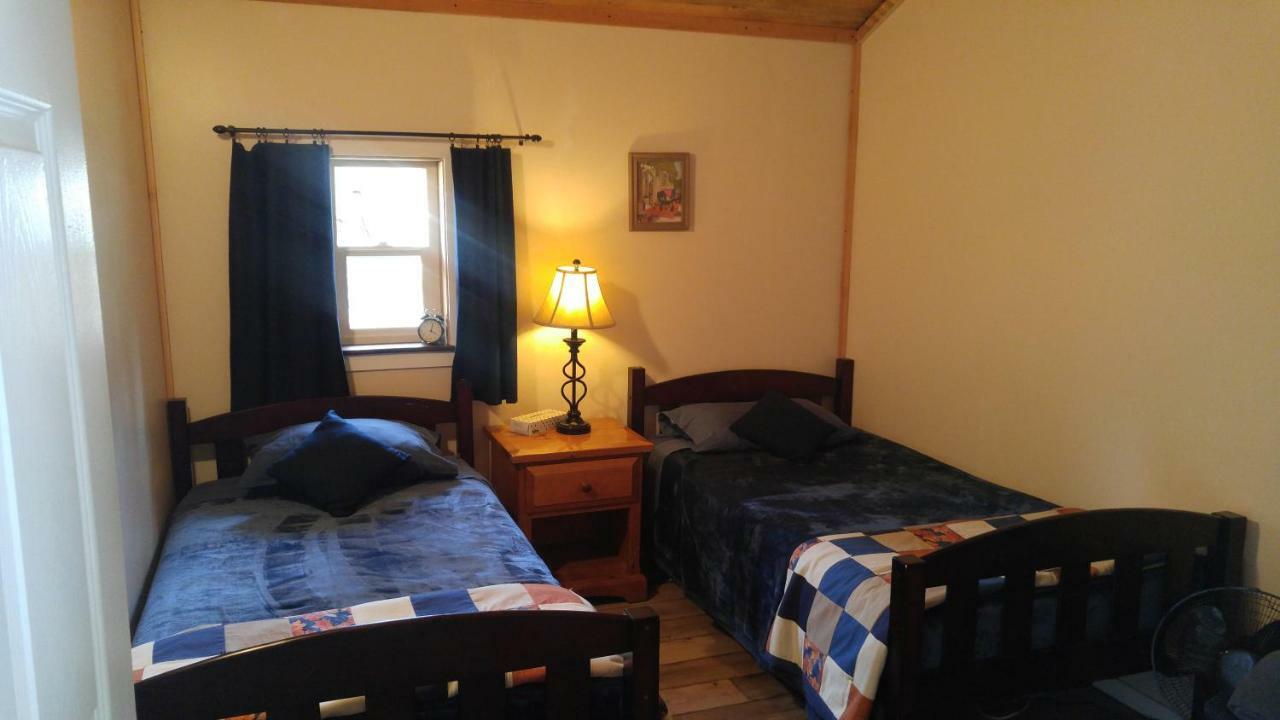 Vila Wolfwood Guest Ranch Clearwater Exteriér fotografie